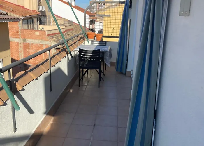 Apartment Atico Junto A Mercado Central, Con Parking Gratis *